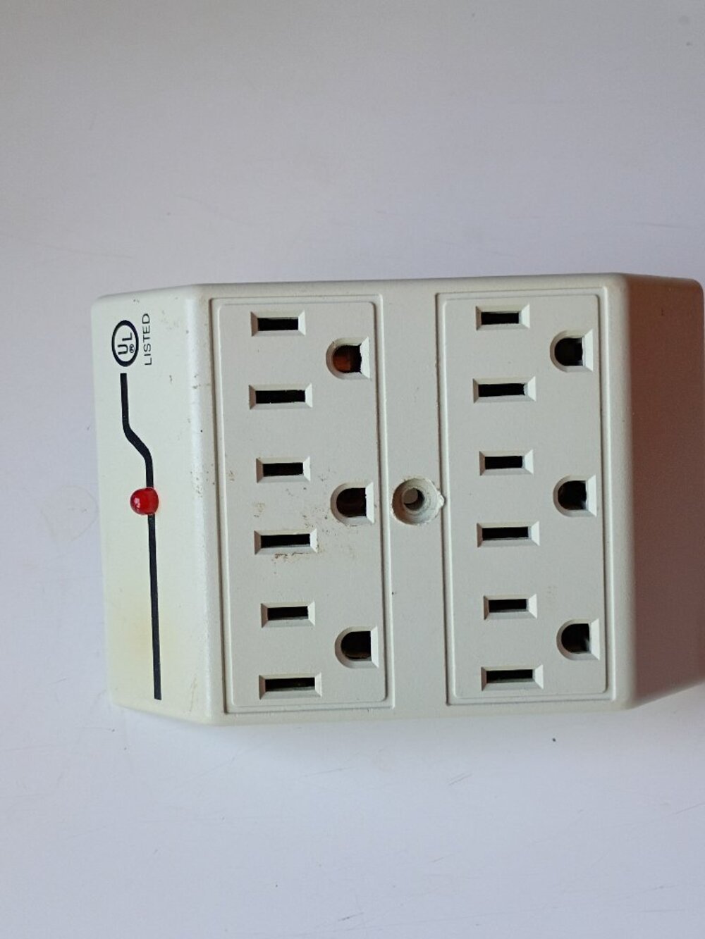 6 Outlet Wall Plug Ins